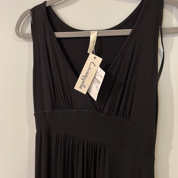 Loveappella Dress - Picture 2 of 4